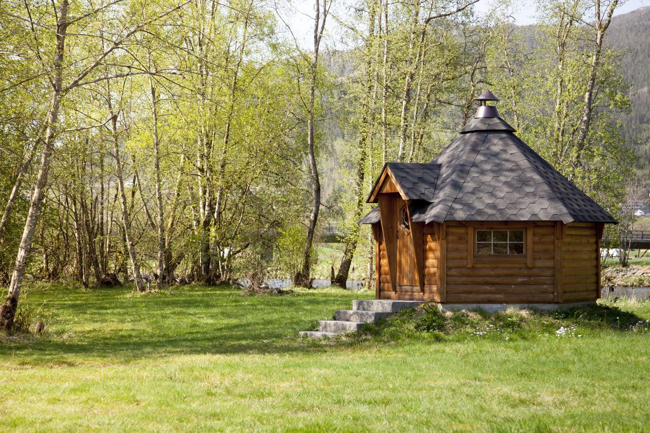 Forde Gjestehus Og Camping Zewnętrze zdjęcie